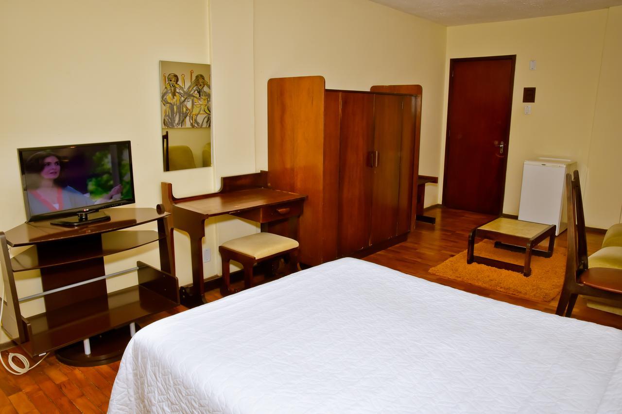 Hotel Estoril Pelotas Bagian luar foto