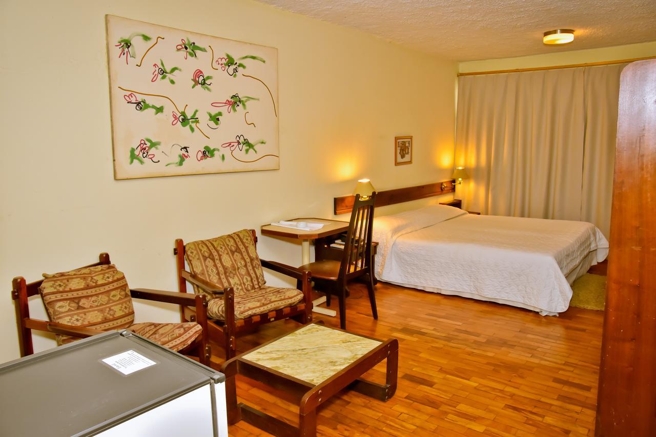 Hotel Estoril Pelotas Bagian luar foto